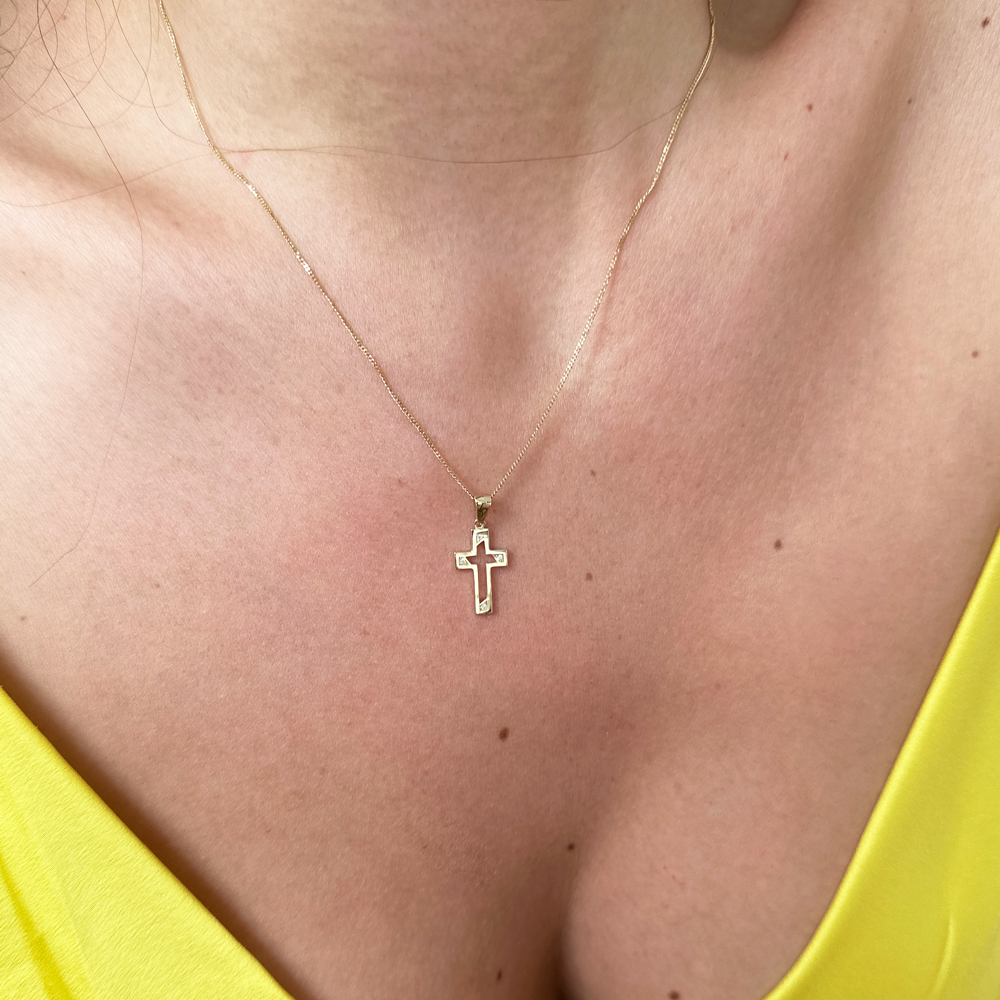 Жълто злато кръст с камъни циркон ARTE