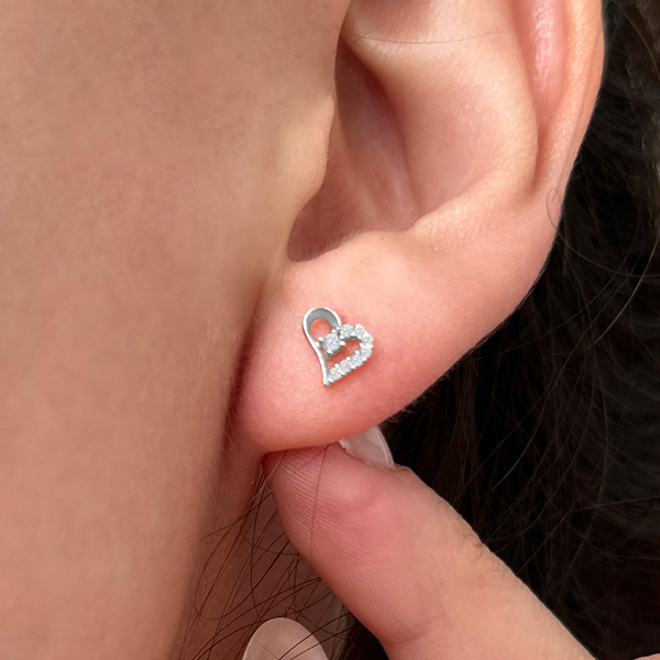 Жълто злато обеци Сърца на винт с камъни