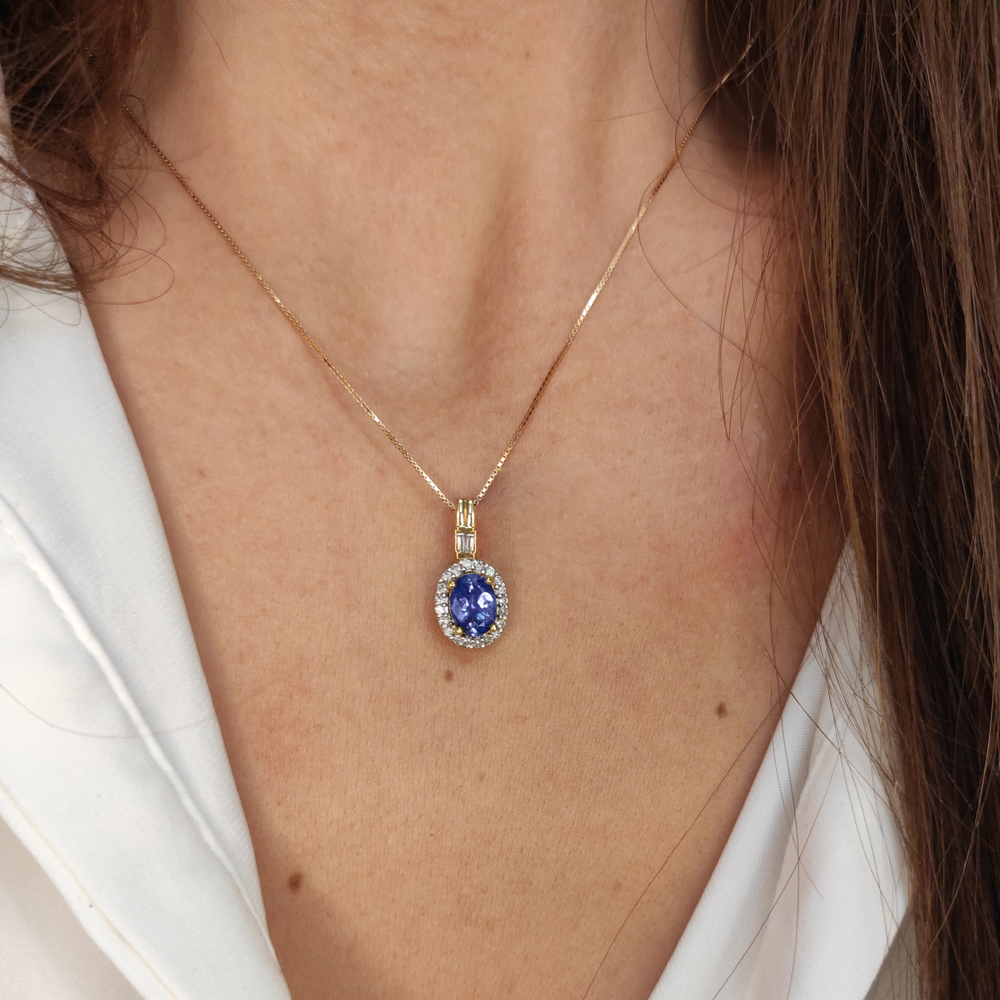 Колие от жълто злато с висулка с диаманти и танзанит