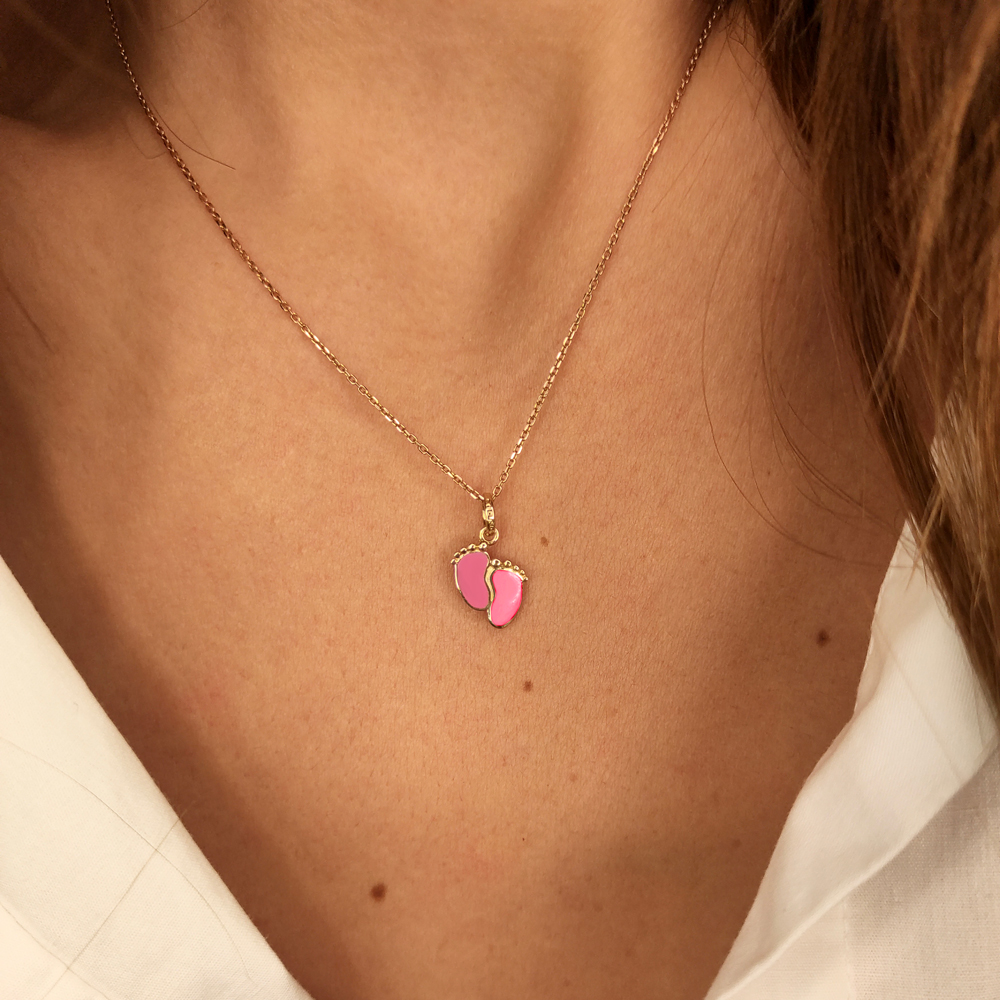 Висулка жълто злато розови крачета