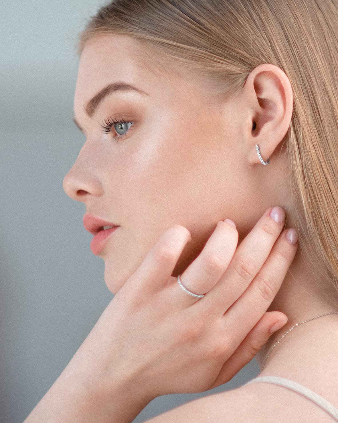 Диамантени обеци бяло злато  DARIA