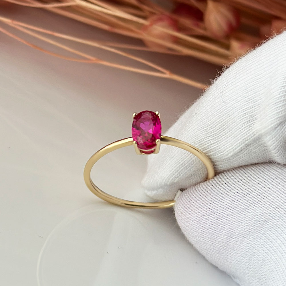 Жълто злато пръстен с рубин