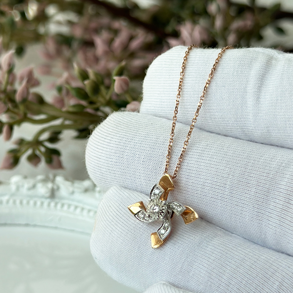 Колие с движеща висулка с диаманти в розово злато Sylvie