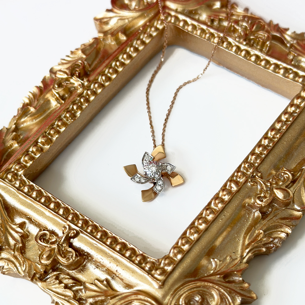 Колие с движеща висулка с диаманти в розово злато Sylvie