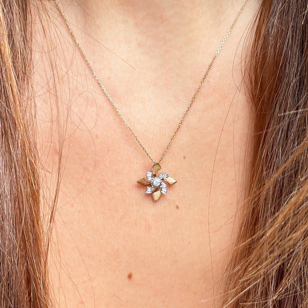 Колие с движеща висулка с диаманти в розово злато Sylvie