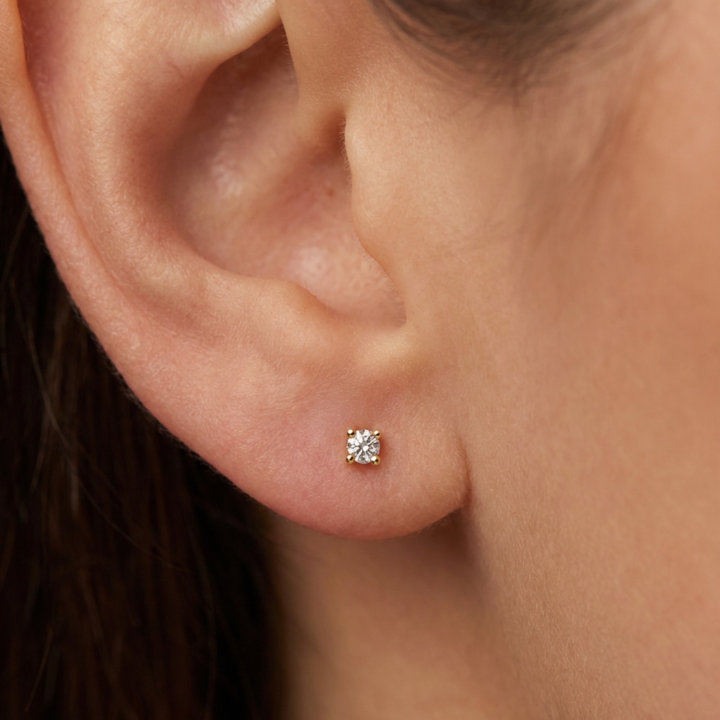 Златни обеци солитер с четири зъба