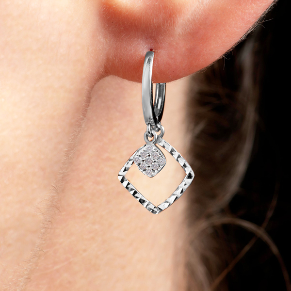 ВИСЯЩИ ОБЕЦИ ОТ БЯЛО ЗЛАТО CARLY