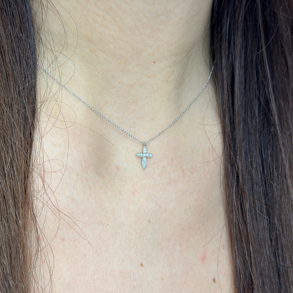 Kолие бяло злато с диамантено кръстче Amanda