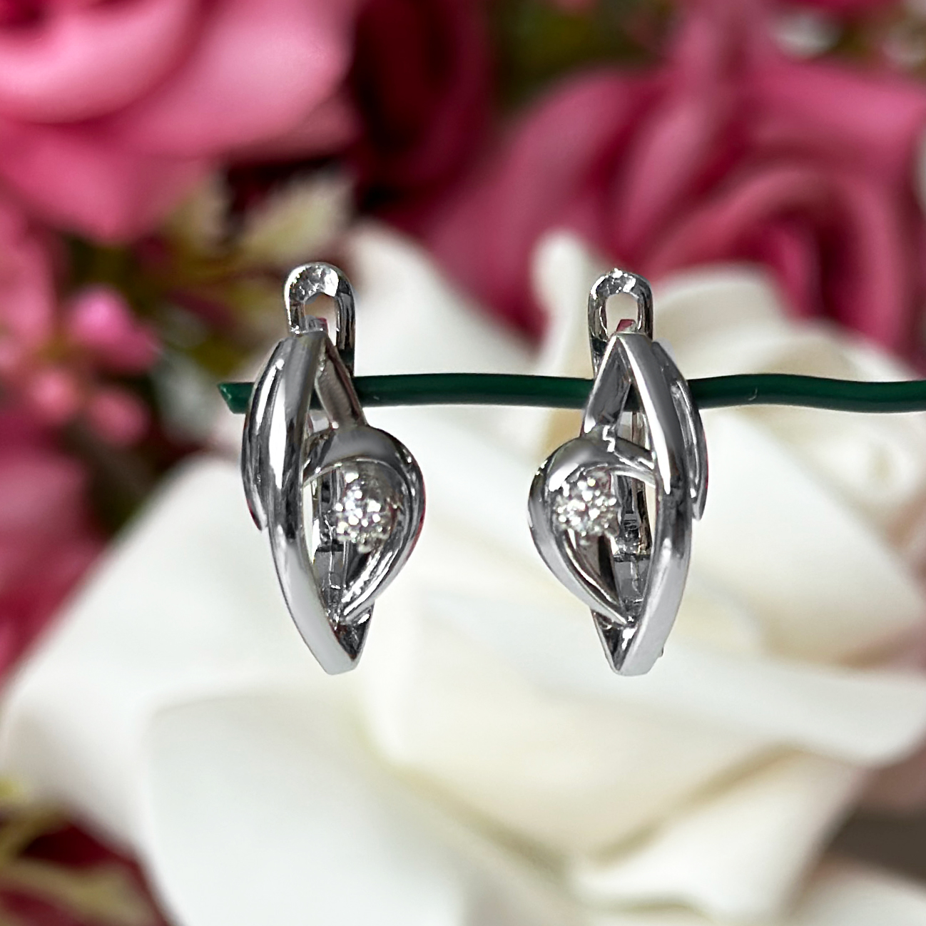 Бяло злато обеци с диамант RAYA