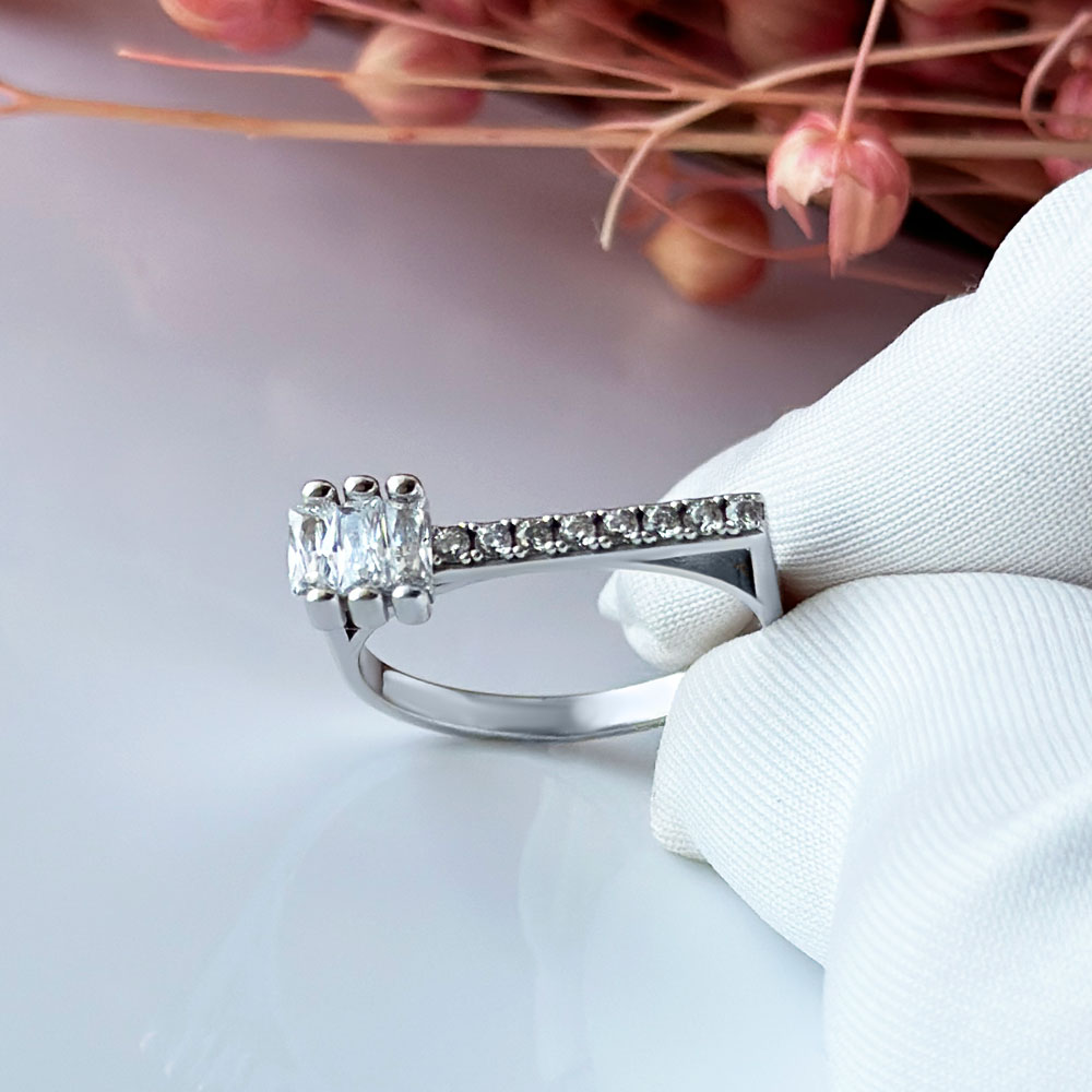 Бяло злато пръстен square