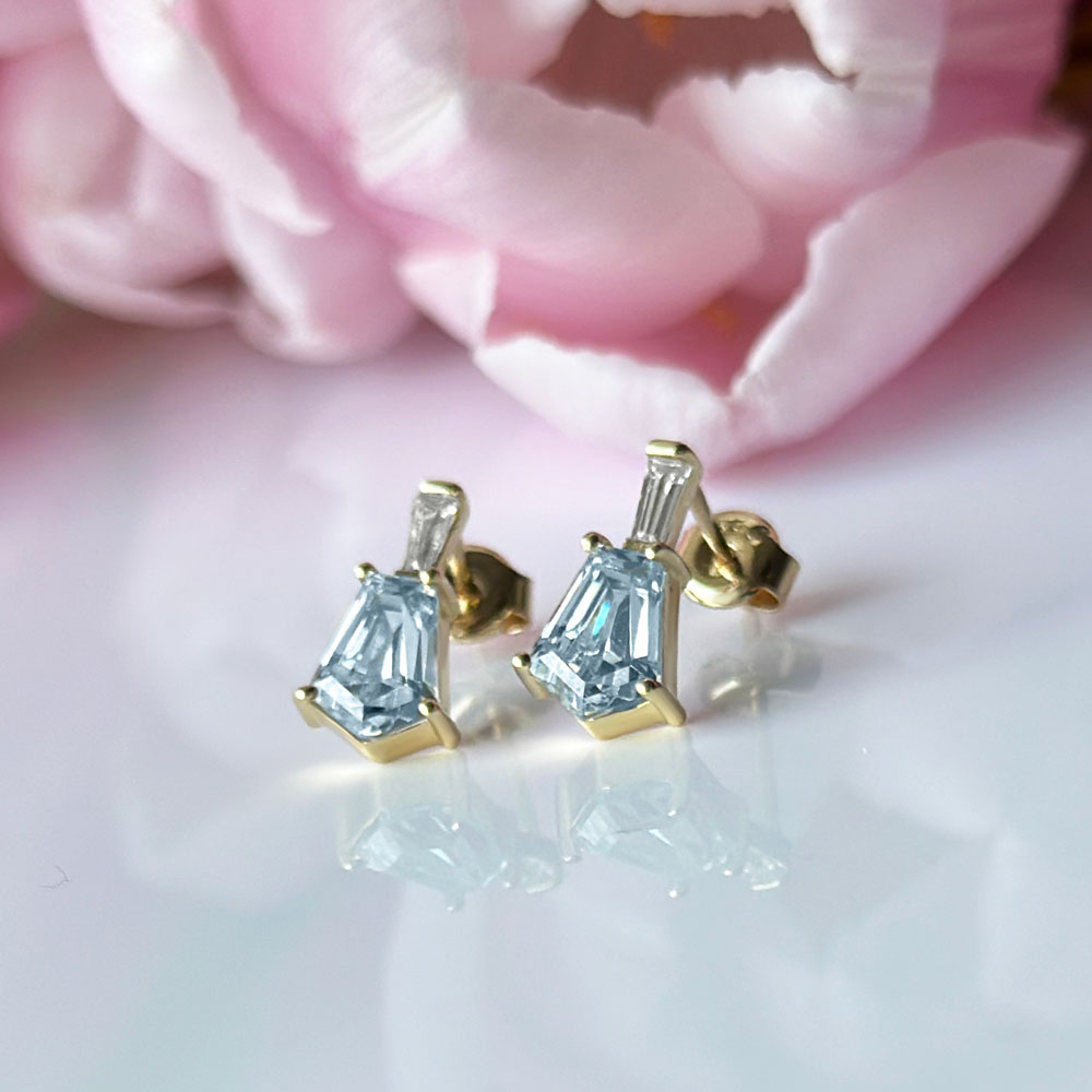 Обеци жълто злато с камъни VIVIAN