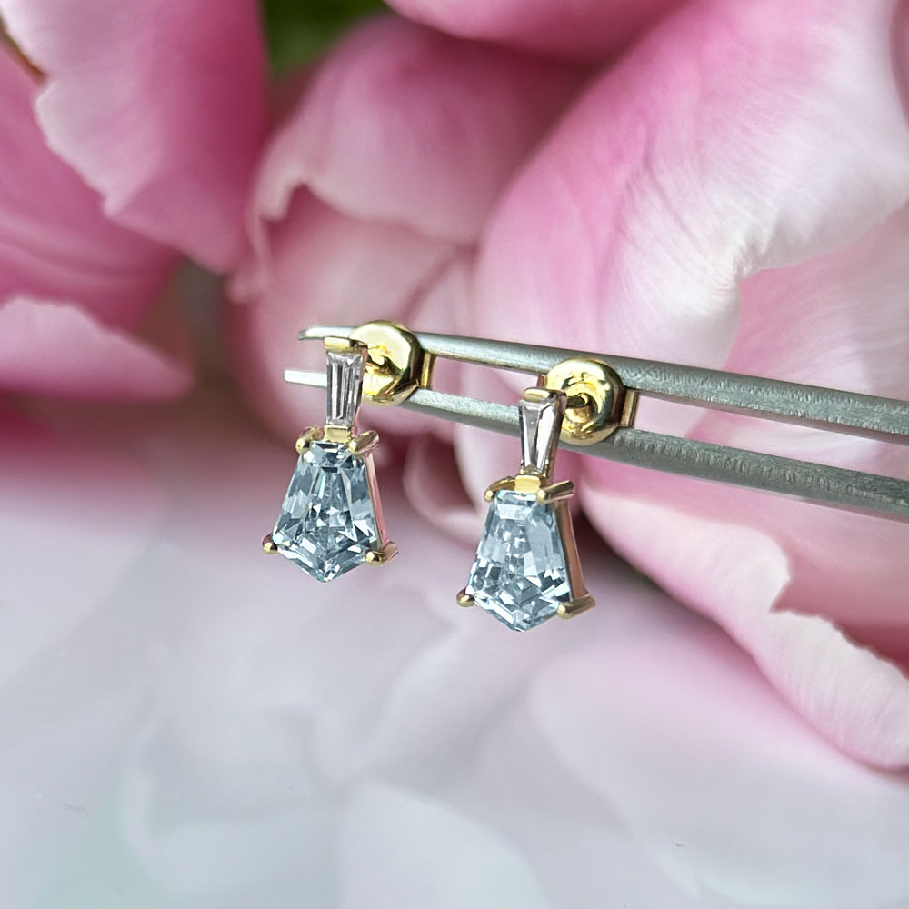 Обеци жълто злато с камъни VIVIAN