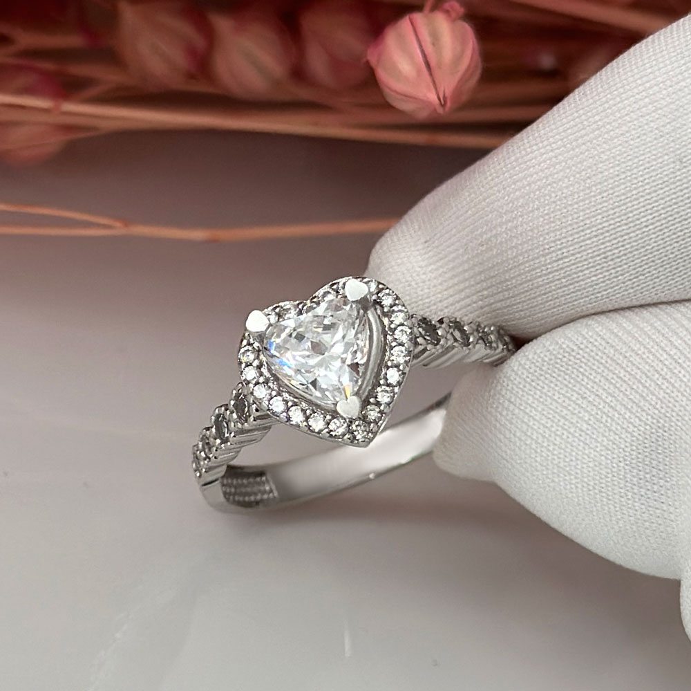 Годежен пръстен бяло злато сърце