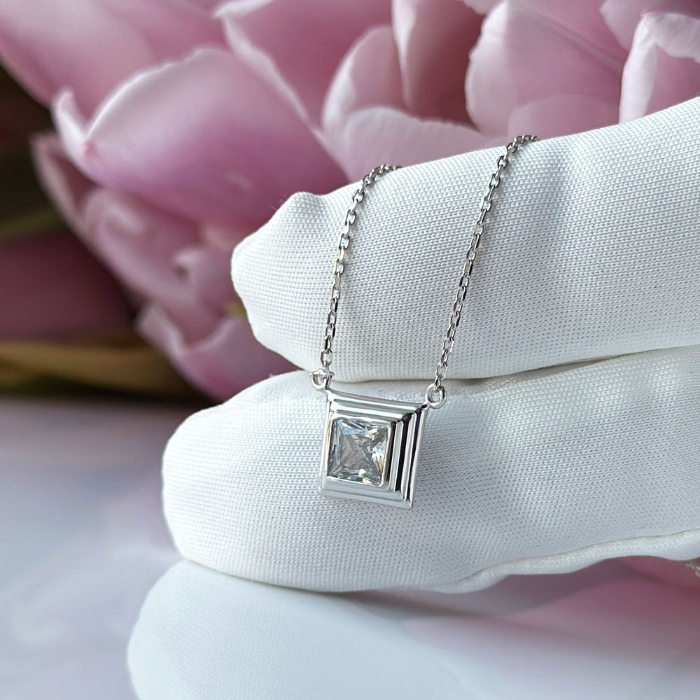 Колие бяло злато квадрат GABRIEL