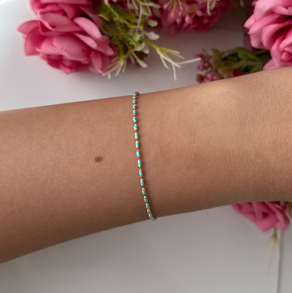 Златна гривна със зелен тюркоаз