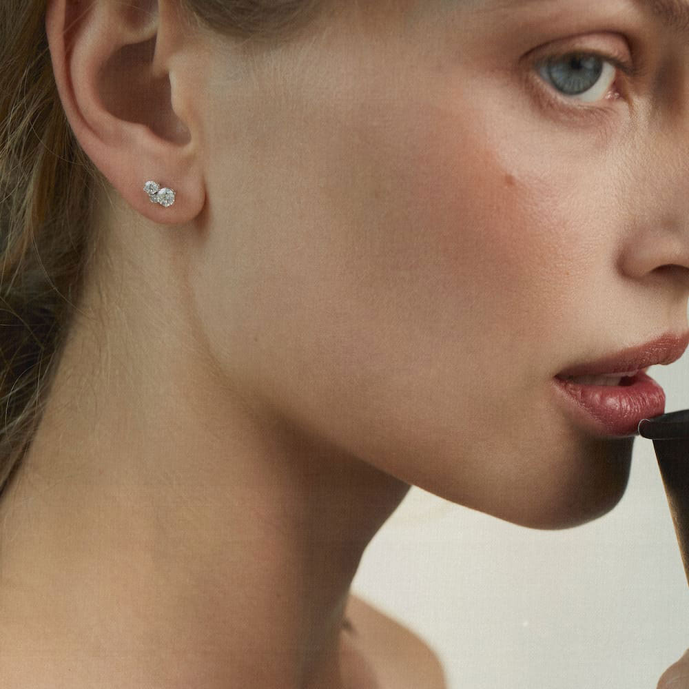 Диамантени обеци на винт DARIA