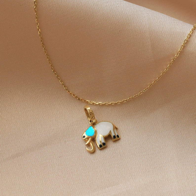 Висулка слонче в жълто злато