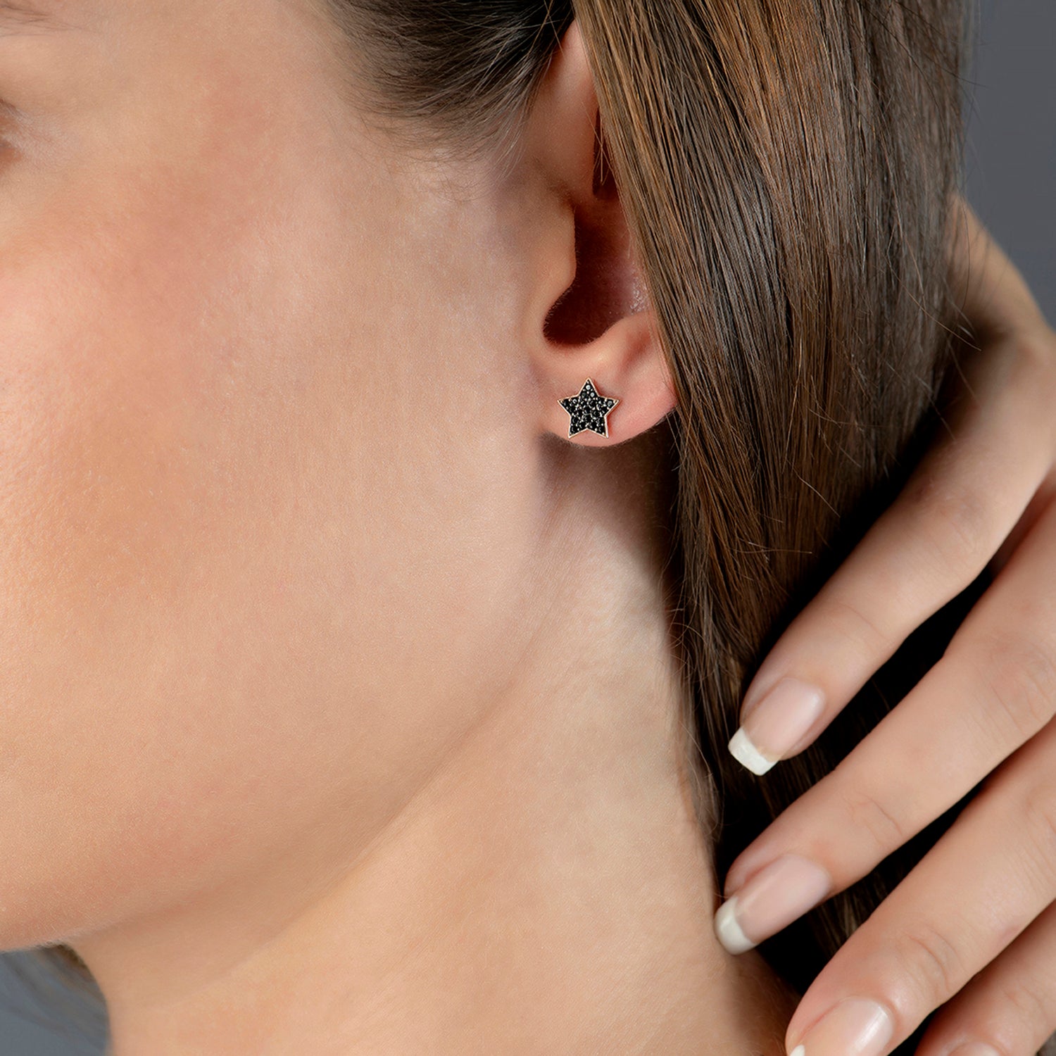 Обици жълто злато с камъни оникс STAR