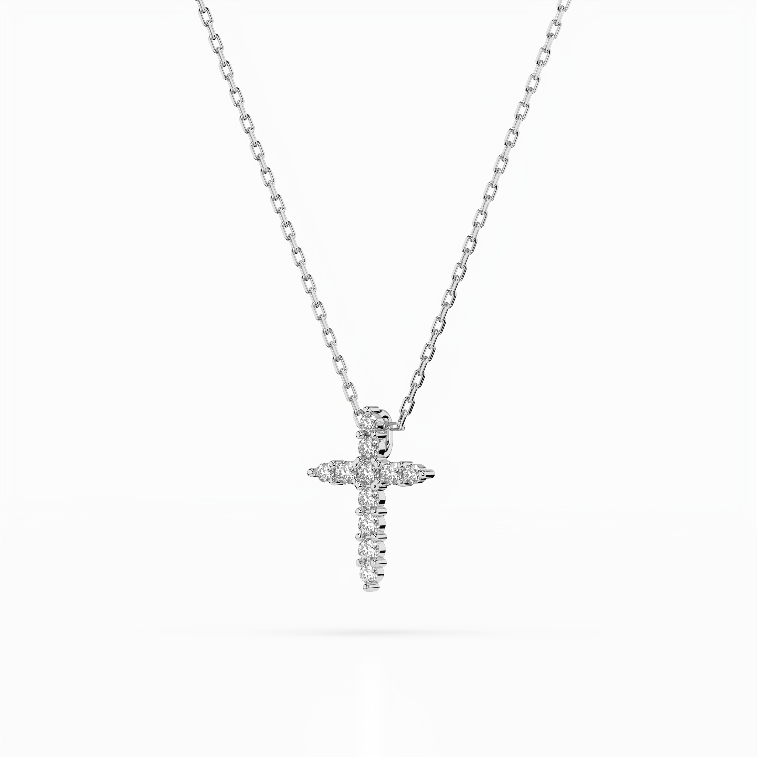 Малко златно кръстче с диаманти