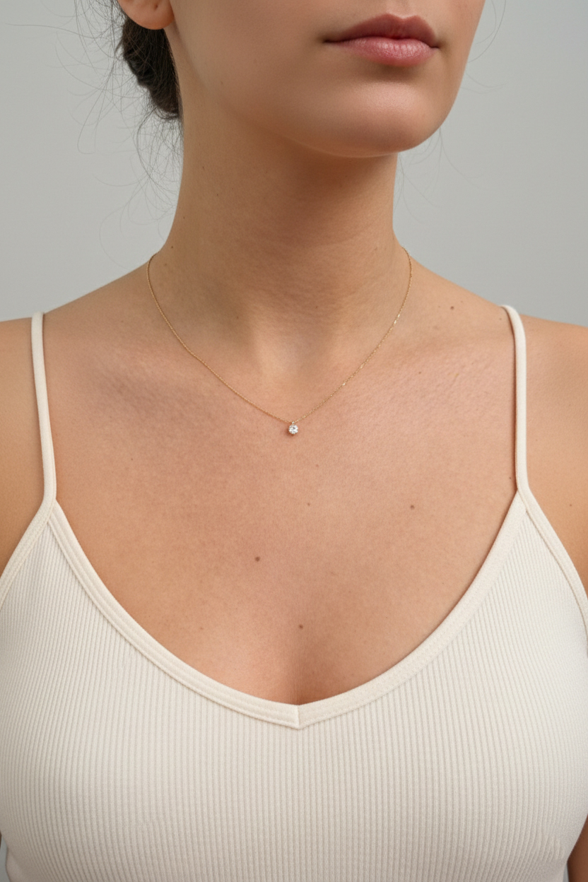 Колие жълто злато с едно камъче  MONIKA